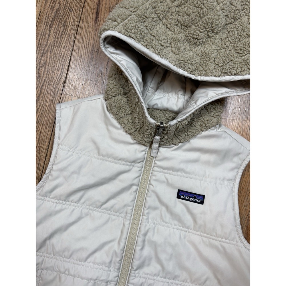 Patagonia Los Gatos Hooded Vest Women's Sz Medium‎ Reversible Sheep Fleece Cream